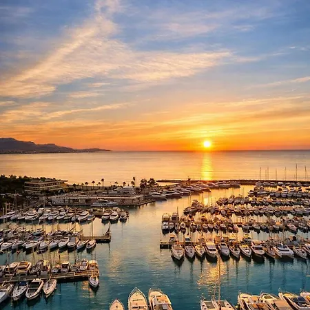 Le Balcon Des Anges Vue Panoramique Sur L 'azur Parking Gratuit Appartement